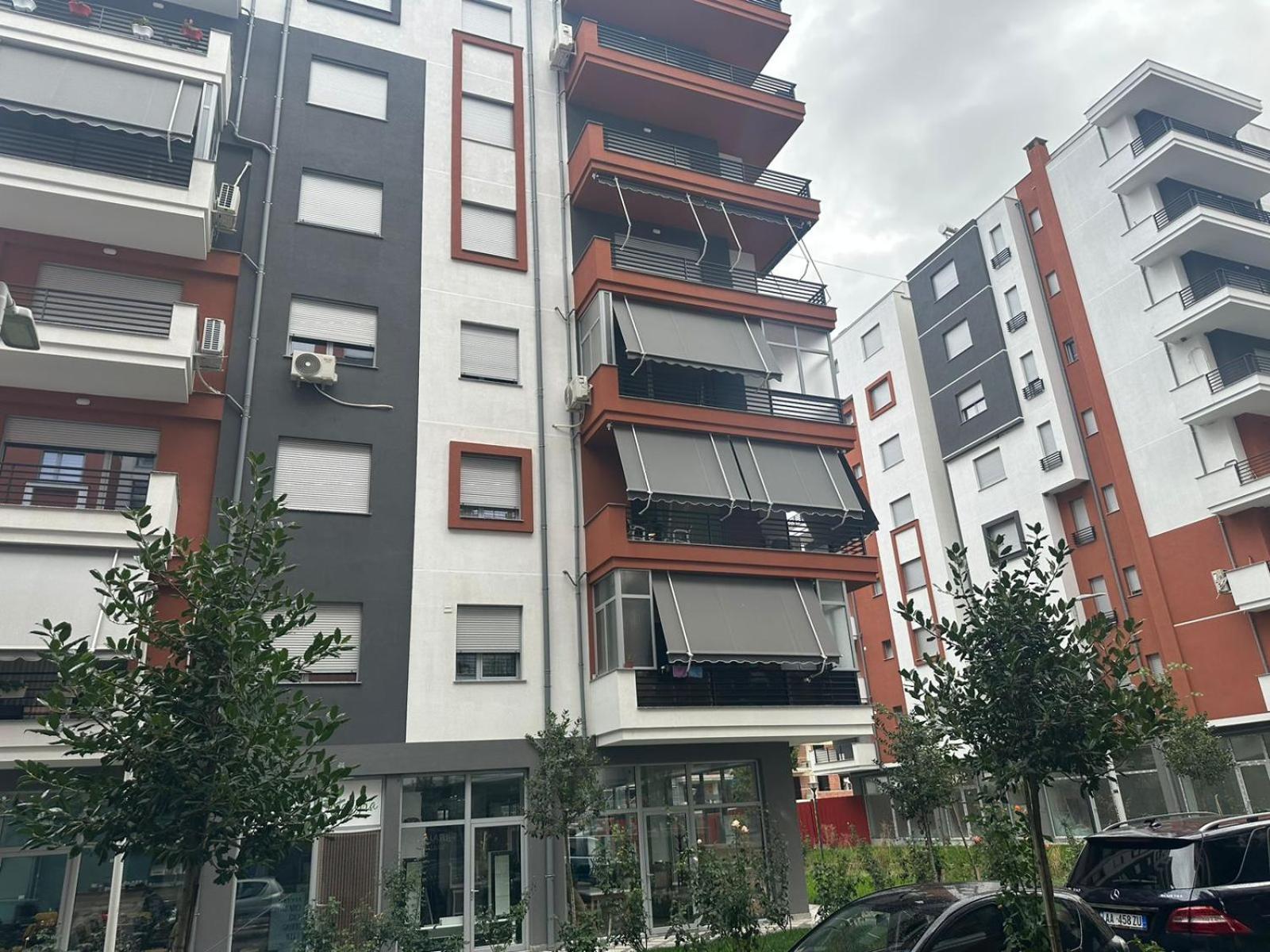 Riar Apartaments Korce Eksteriør billede